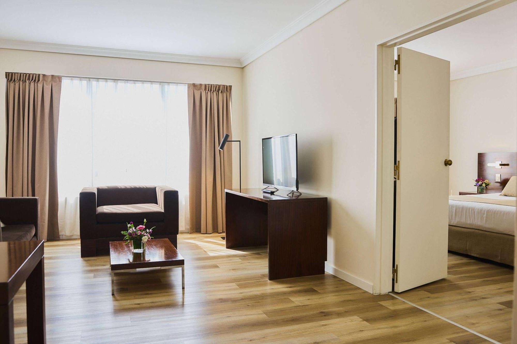 Hotel Dazzler by Wyndham Buenos Aires San Martin Exterior foto